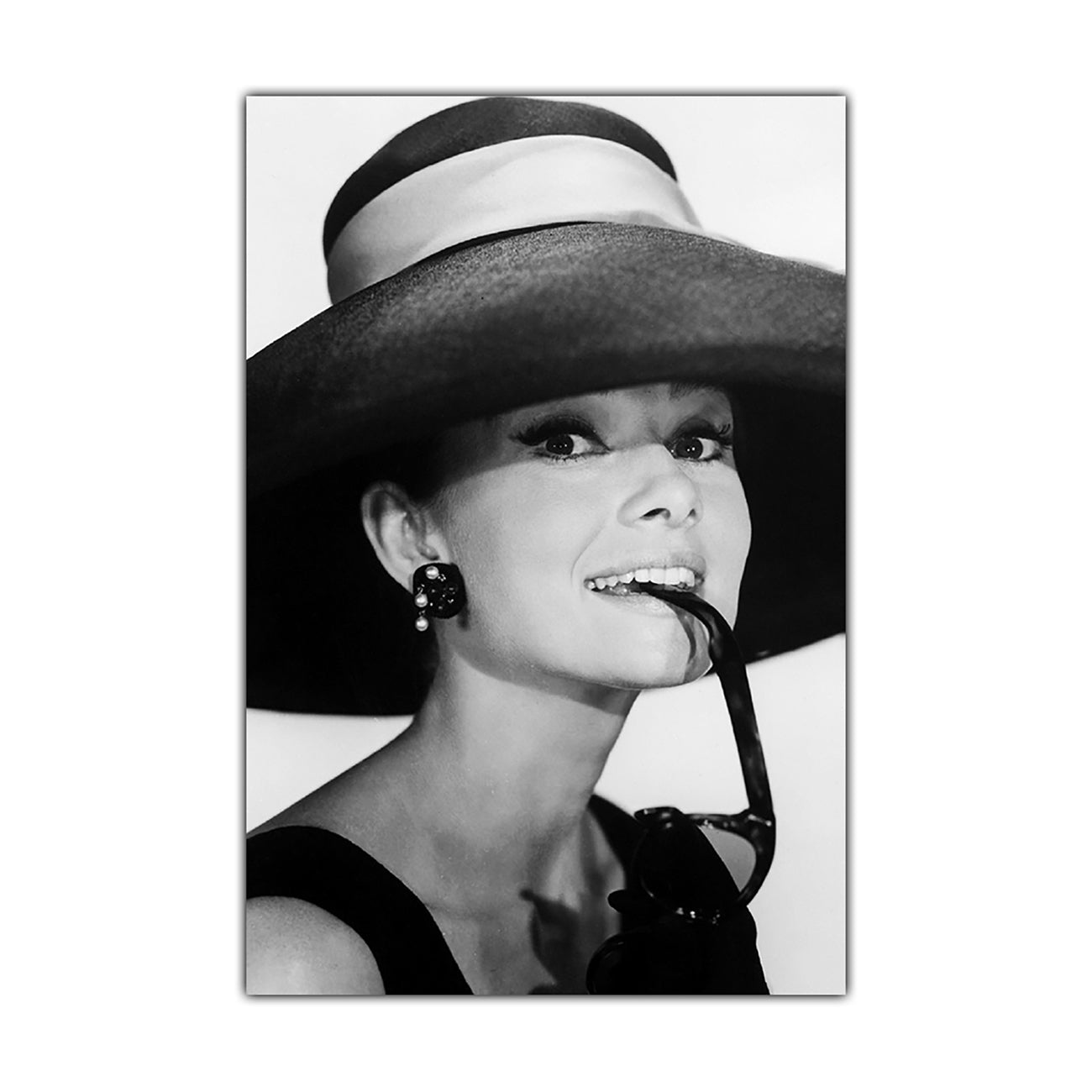 Audrey Hepburn BW Canvas Wall Art Picture Print for the Living Room, Bedroom, Home Decor